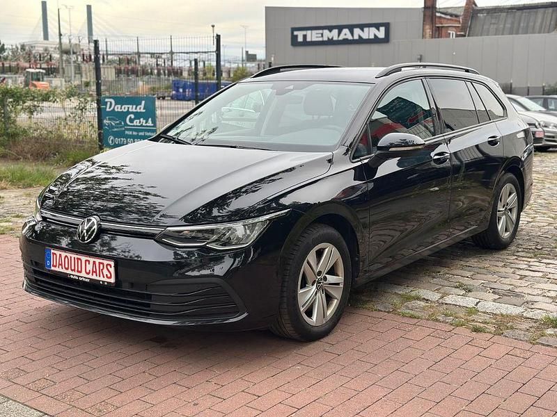 Schwarz Gebraucht 2022 VW Golf VIII Life Kombi | 14.499 € (Fairer Preis) - Bild 1/4