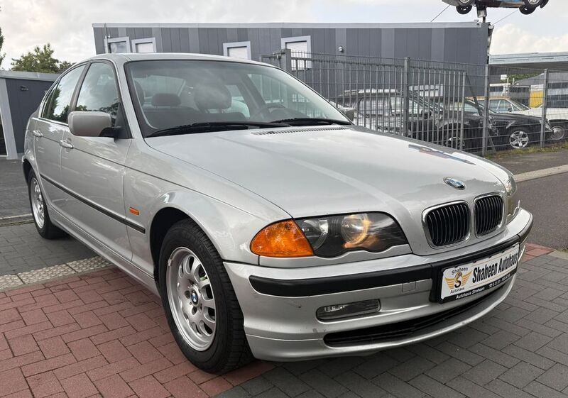 Silber Gebraucht 1999 BMW 320 Limousine | 3.499 € (Guter Preis) - Bild 1/4