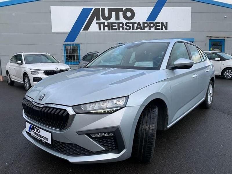 Gebraucht Skoda Scala Selection 116 PS (85 kW) 2024 Brilliantsilber metallic (metallic) Kleinwagen