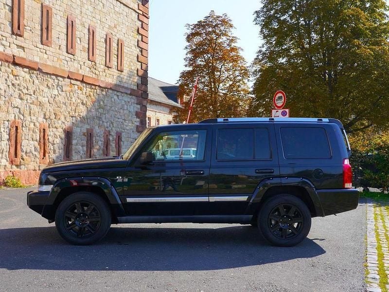 Gebraucht Jeep Commander Limited 218 PS (160 kW) 2008 Schwarz SUV