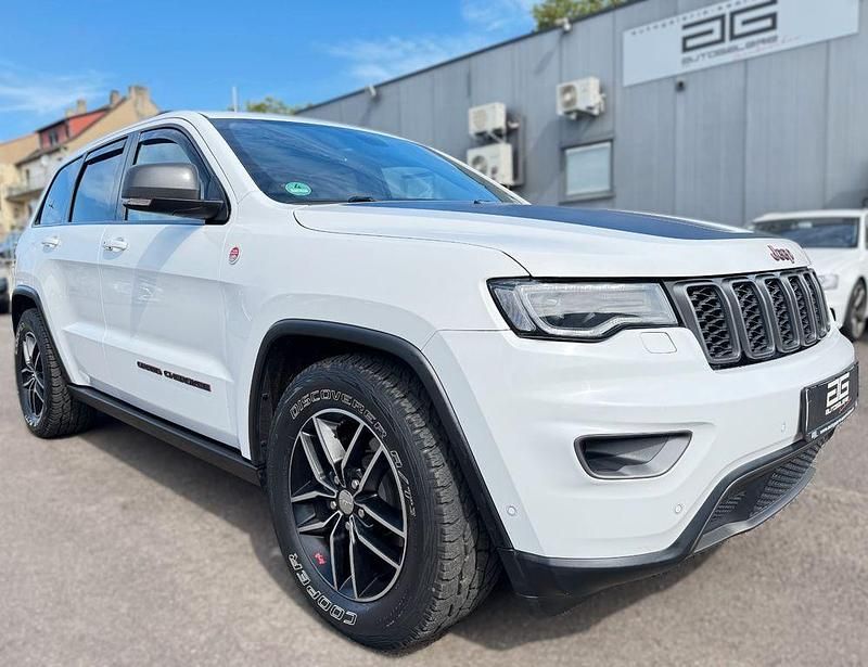 Weiß Gebraucht 2019 Jeep Grand Cherokee Trailhawk SUV | 34.990 € (Teuer) - Bild 1/4