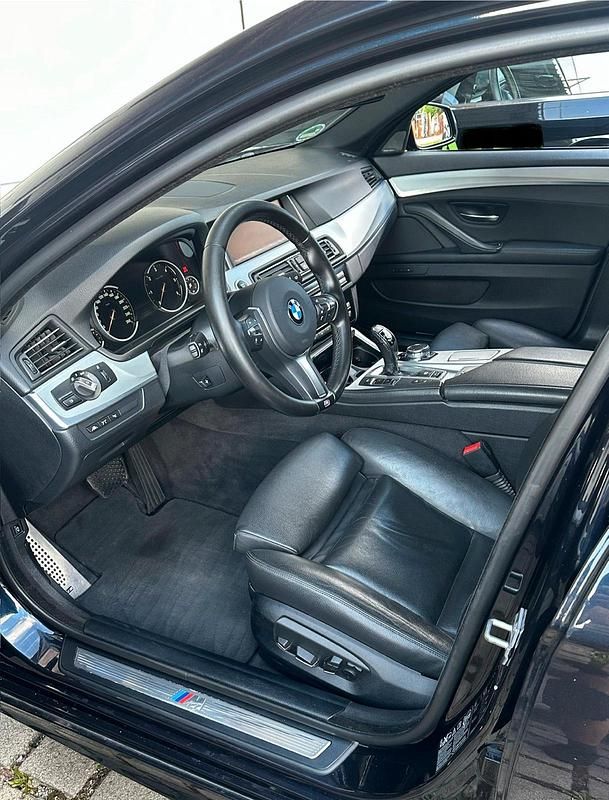 Gebraucht BMW 530 M Performance 300 PS (220 kW) 2014 Blau Kombi
