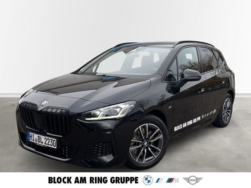 Schwarz Gebraucht 2024 BMW 223 Active Tourer Performance Van / Kleinbus | 38.990 € (Fairer Preis) - Bild 1/4