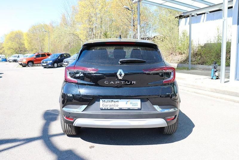 Gebraucht Renault Captur Techno 140 PS (102 kW) 2022 Sternenschwarz SUV