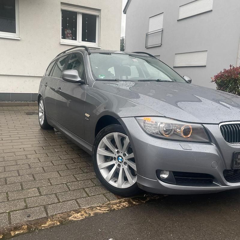 Gebraucht BMW 330 245 PS (180 kW) 2008 Grau Kombi