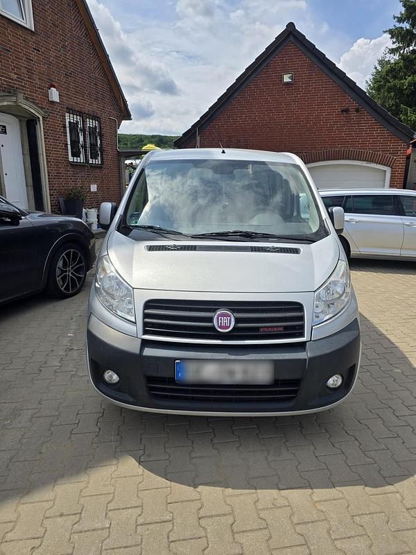 Silber Gebraucht 2013 Fiat Scudo Van / Kleinbus | 9.500 € - Bild 1/4
