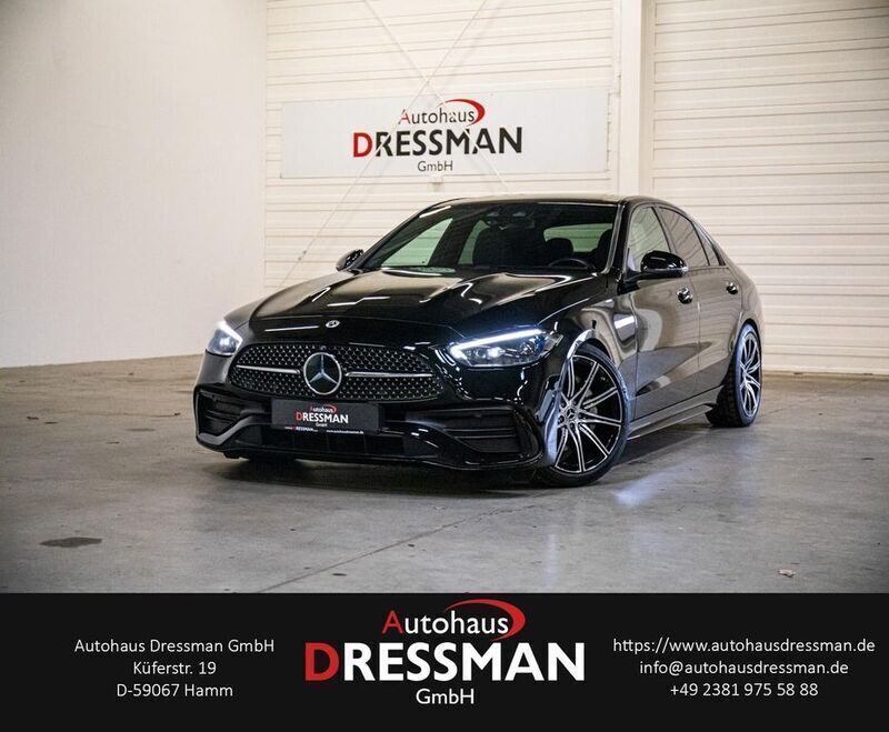 Ung. schwarz unilack Gebraucht 2021 Mercedes C300 AMG line Limousine | 34.472 € (Teuer) - Bild 1/4
