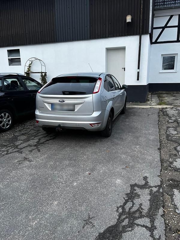Gebraucht Ford Focus 101 PS (74 kW) 2011 Silber Limousine