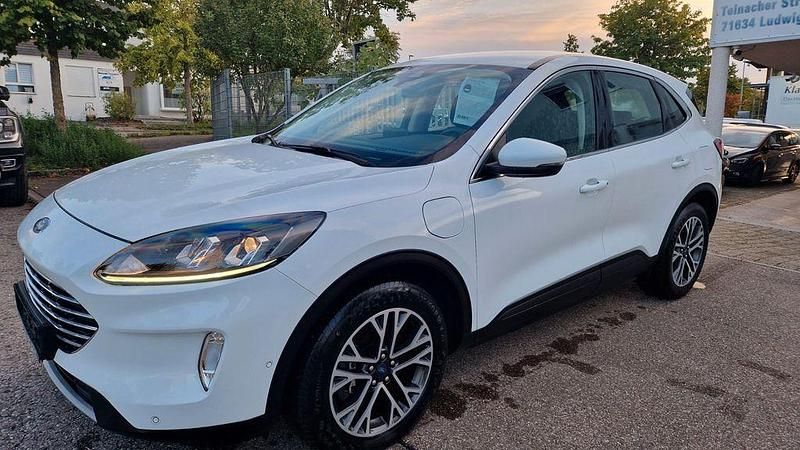 Weiß Gebraucht 2020 Ford Kuga Titanium SUV | 19.900 € (Guter Preis) - Bild 1/4