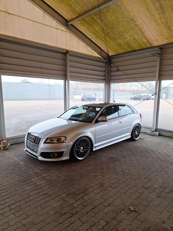 Gebraucht Audi S3 Sport 265 PS (194 kW) 2010 Silber Kleinwagen