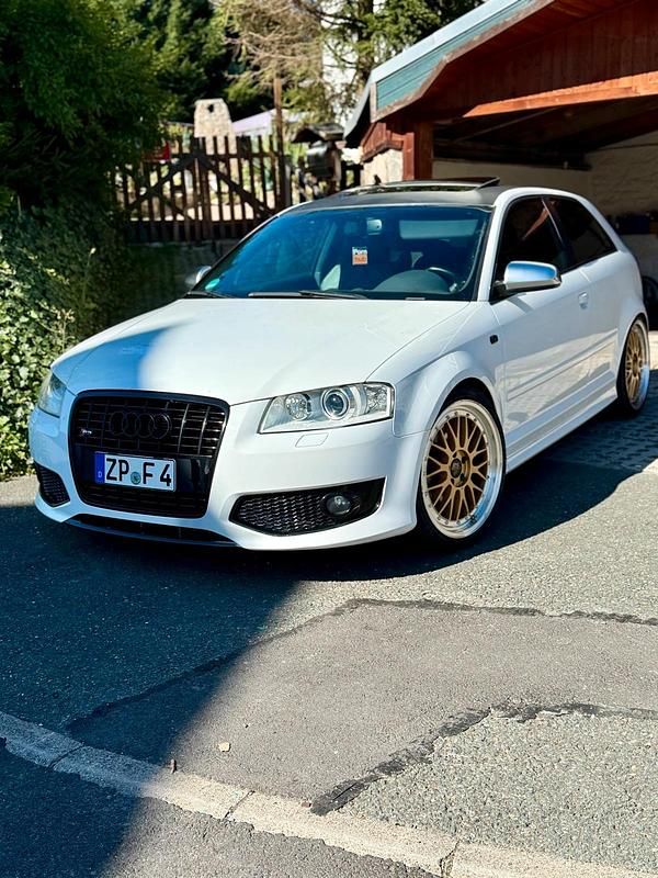 Gebraucht Audi S3 Sportback Performance 265 PS (194 kW) 2008 Weiß Kleinwagen