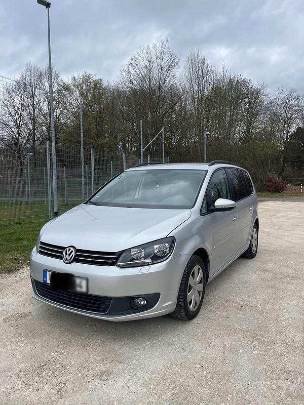 Gebraucht VW Touran 105 PS (77 kW) 2012 Silber Van / Kleinbus