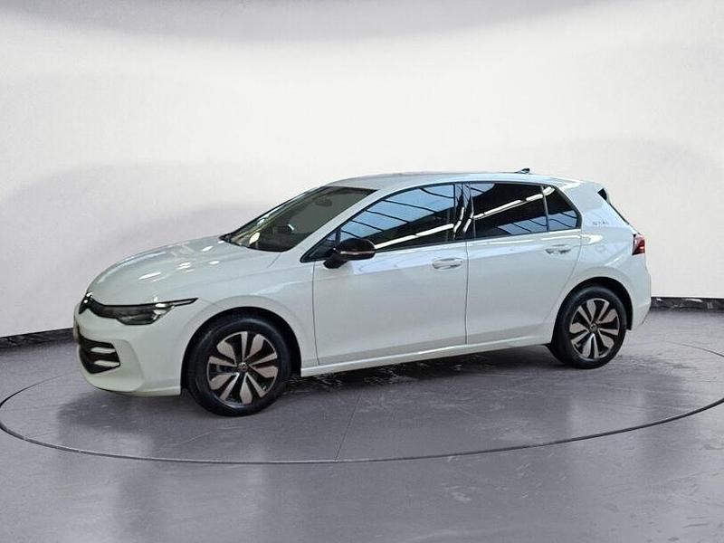 Gebraucht VW Golf VIII Life 116 PS (85 kW) 2025 Pure white Limousine