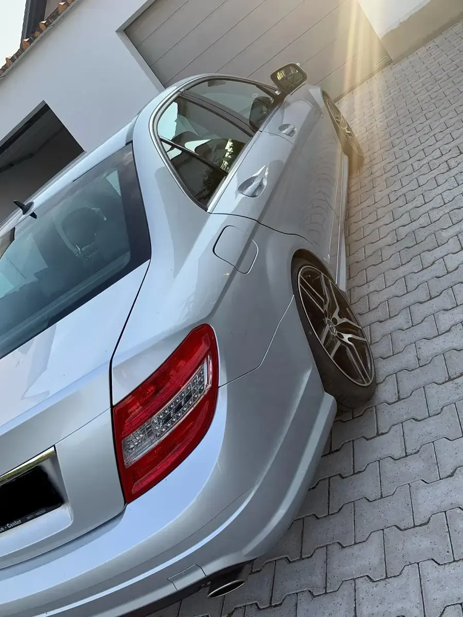 Gebraucht Mercedes C230 Avantgarde 204 PS (150 kW) 2007 Silber Limousine