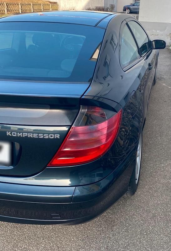 Gebraucht Mercedes C200 163 PS (119 kW) 2002 Schwarz Coupé