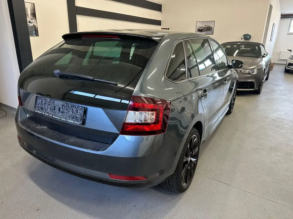 Gebraucht Skoda Rapid Monte Carlo 125 PS (91 kW) 2016 Grau Kleinwagen