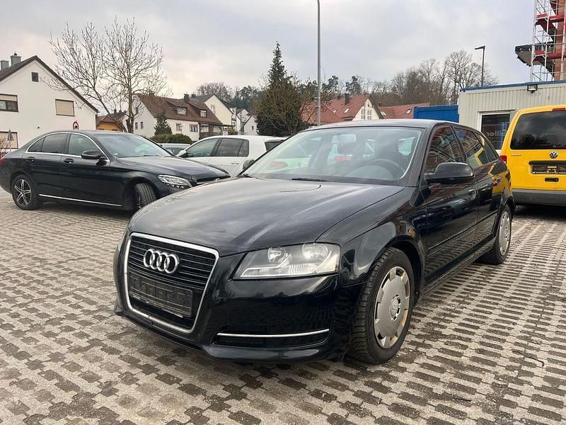 Gebraucht Audi A3 Attraction 105 PS (77 kW) 2011 Schwarz Kleinwagen
