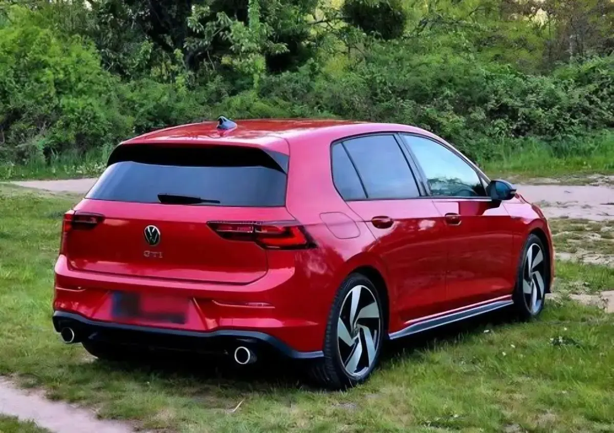 Gebraucht VW Golf VIII GTI 245 PS (180 kW) 2021 Rot Limousine