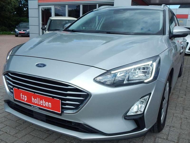 Polarsilber metallic Gebraucht 2021 Ford Focus Kombi | 11.180 € (Guter Preis) - Bild 1/4