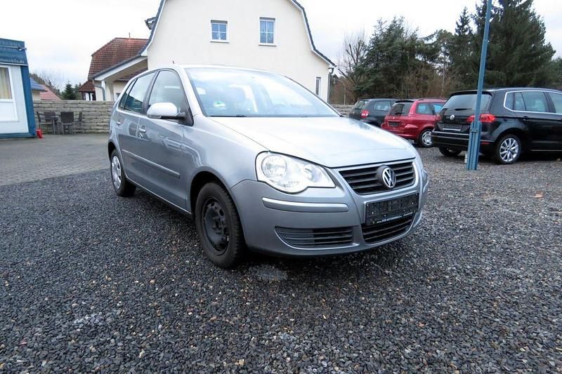 Gebraucht VW Polo 64 PS (47 kW) 2005 Silber Kleinwagen