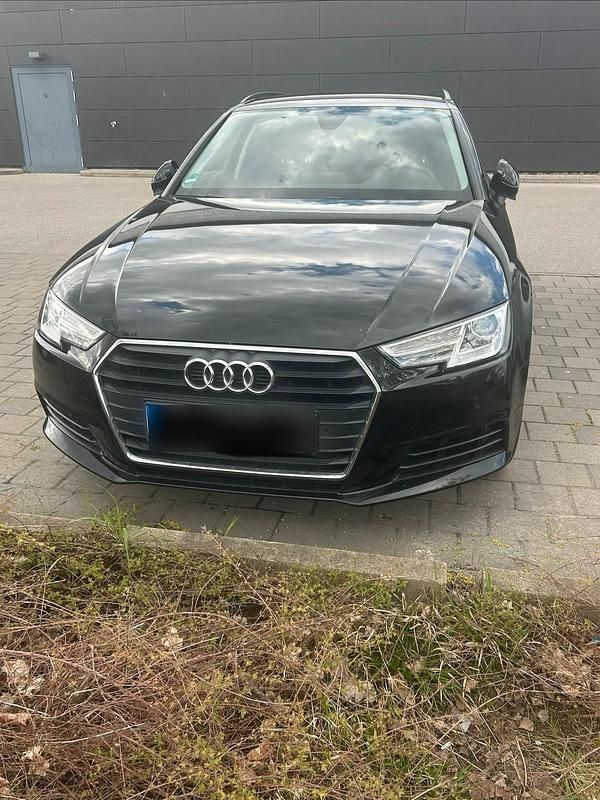 Second-hand Audi A4 Comfort 150 CP (110 kW) 2017 Negru Break