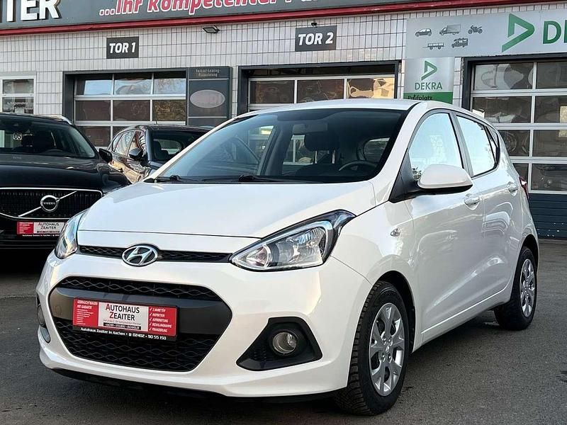 Gebraucht Hyundai i10 Style 87 PS (63 kW) 2016 Weiß Kleinwagen