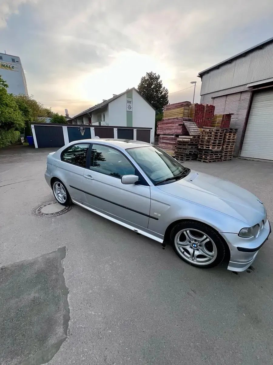 Używany BMW 320 150 KM (110 kW) 2002 Srebrny Coupe