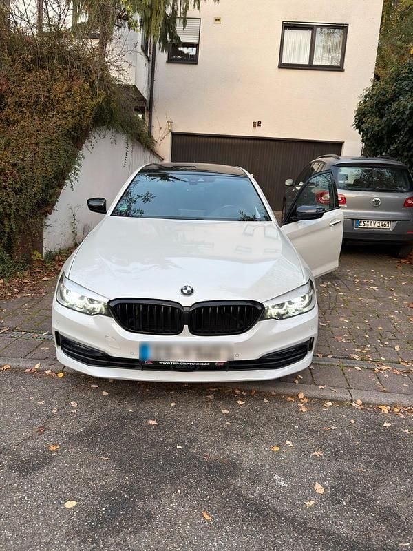 Weiß Gebraucht 2018 BMW 540 Limousine | 29.999 € (Fairer Preis) - Bild 1/4