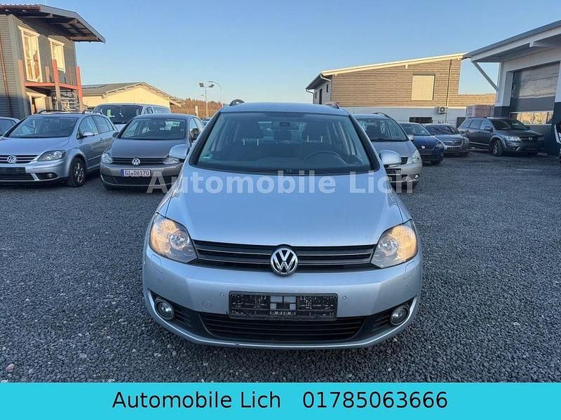 Gebraucht VW Golf VI Team 105 PS (77 kW) 2011 Silber Kleinwagen