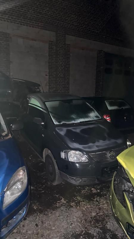 Gebraucht VW Fox 50 PS (36 kW) 2005 Schwarz Kleinwagen