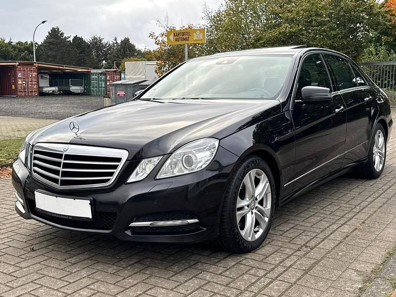 Gebraucht Mercedes E350 265 PS (194 kW) 2012 Schwarz Limousine