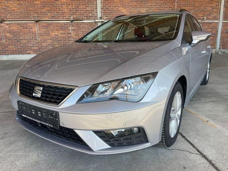 Silber Gebraucht 2018 Seat Leon ST Style Kombi | 6.899 € (Guter Preis) - Bild 1/4