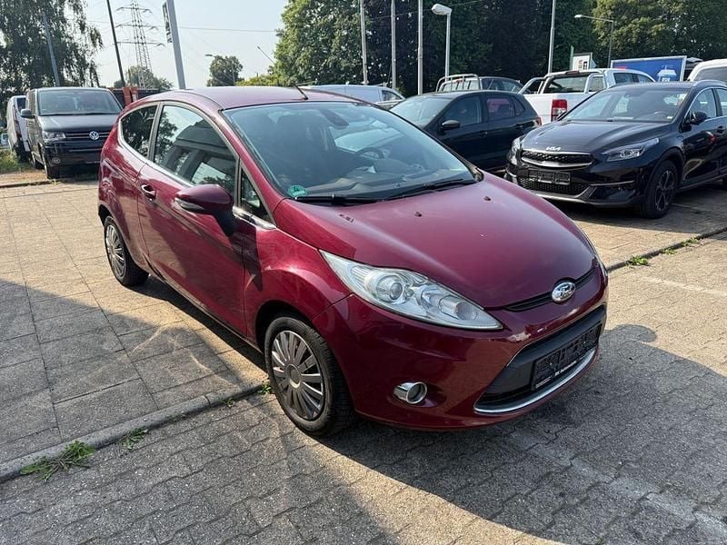Gebraucht Ford Fiesta Titanium 82 PS (60 kW) 2010 Rot Kleinwagen