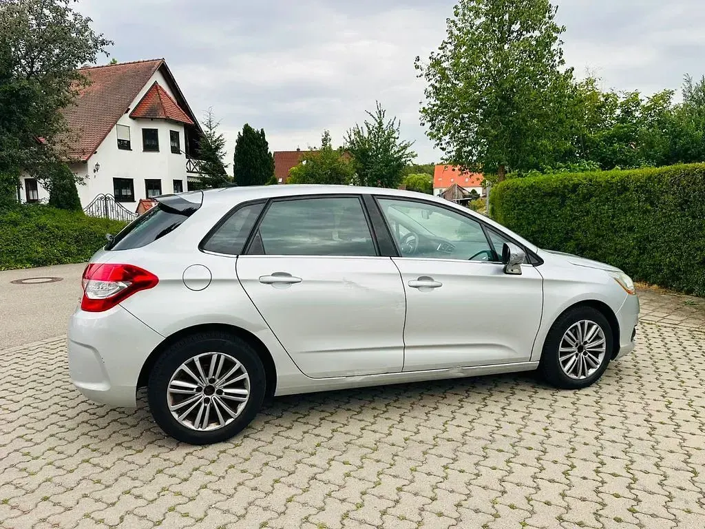 Gebraucht Citroën C4 Exclusive 111 PS (81 kW) 2011 Silber Limousine