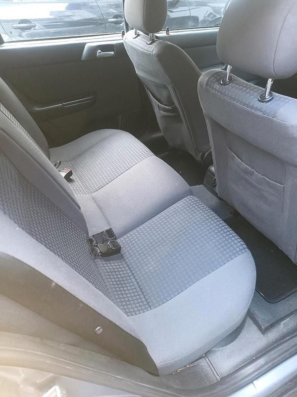 Silber Gebraucht 2004 Opel Astra Kombi | 500 € (Superpreis) - Bild 1/4