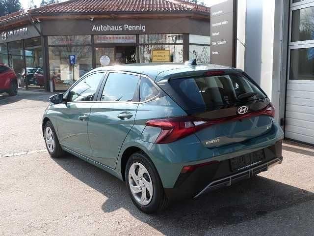 Neu Hyundai i20 Select 79 PS (58 kW) 2025 Grün Limousine