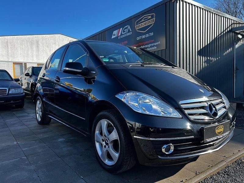 Gebraucht Mercedes A160 95 PS (69 kW) 2010 Schwarz Limousine