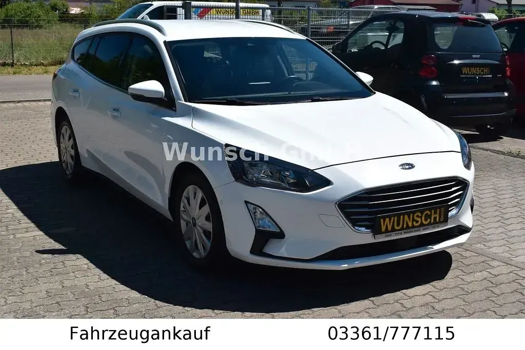 Gebraucht Ford Focus Cool & Connect 120 PS (88 kW) 2020 Weiß Kombi