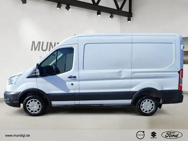 Gebraucht Ford Transit Trend 131 PS (96 kW) 2022 Frostweiß Van