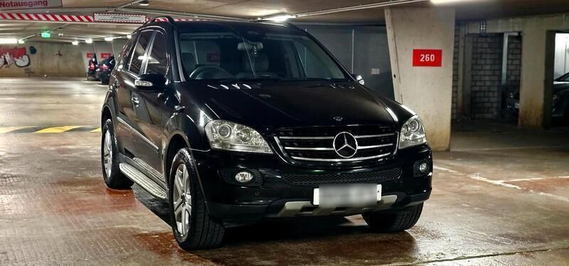 Schwarz Gebraucht 2006 Mercedes ML320 SUV | 4.500 € - Bild 1/4