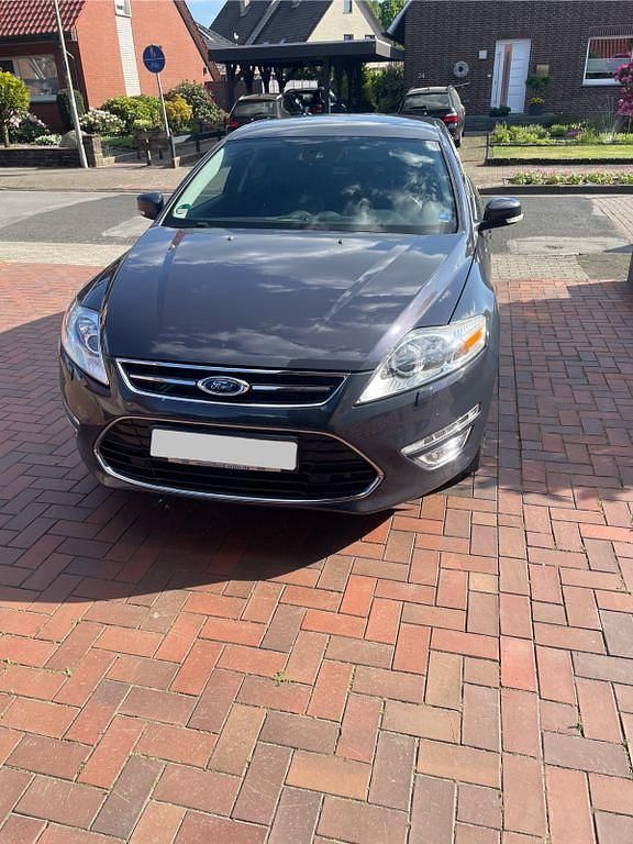 Blau Gebraucht 2012 Ford Mondeo Titanium X Limousine | 6.999 € (Fairer Preis) - Bild 1/4