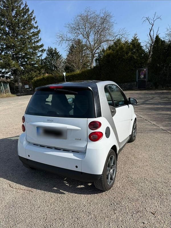 Gebraucht Smart ForTwo Cabrio 61 PS (44 kW) 2011 Weiß Cabrio