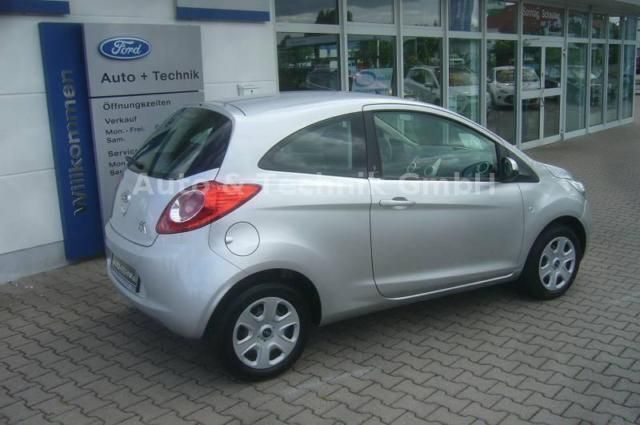 Gebraucht Ford Ka 69 PS (50 kW) 2013 Silber metallic Kleinwagen