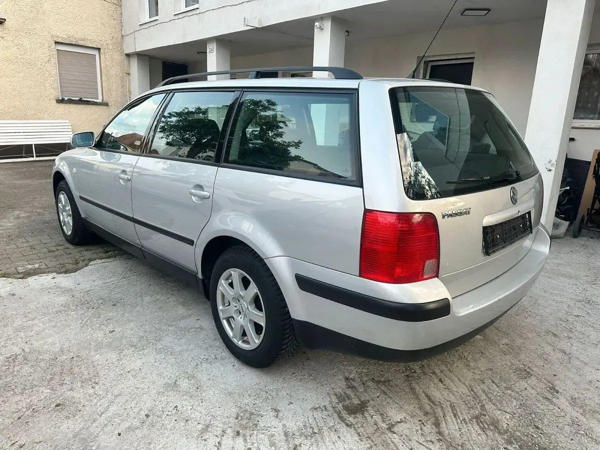 Używany VW Passat Edition 101 KM (74 kW) 2000 Srebrny Kombi