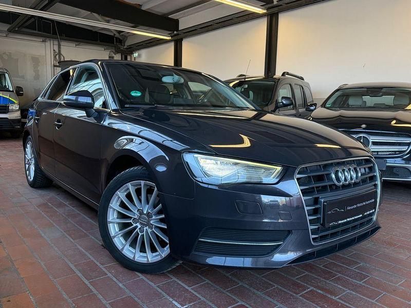 Gebraucht Audi A3 Ambiente 150 PS (110 kW) 2014 Braun Limousine