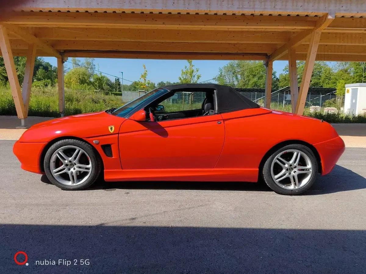 Gebraucht Alfa Romeo Spider 150 PS (110 kW) 2002 Rot Cabrio