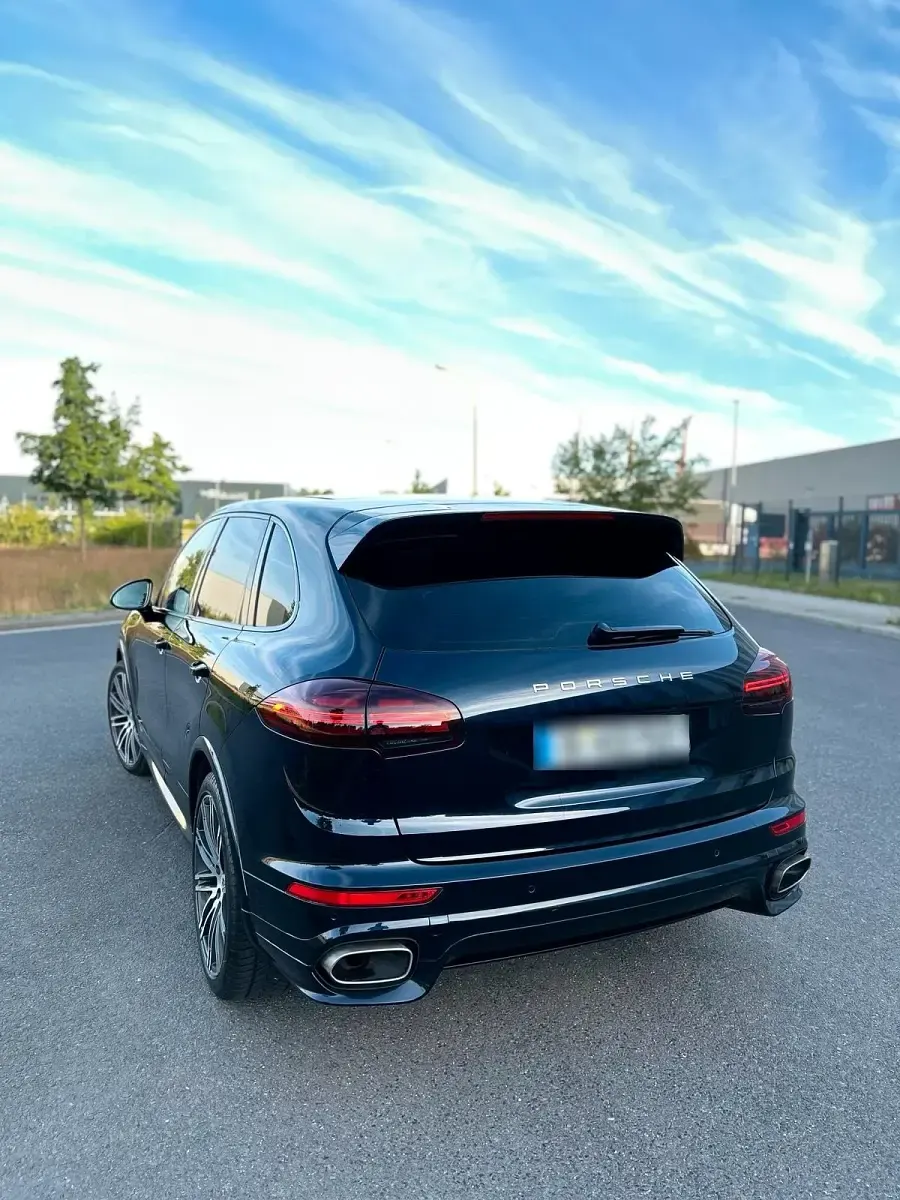 Gebraucht Porsche Cayenne 262 PS (192 kW) 2015 Blau SUV