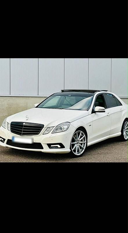Gebraucht Mercedes E350 265 PS (194 kW) 2012 Weiß Limousine