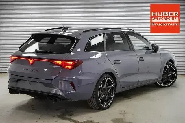 Gebraucht Cupra Leon VZ 333 PS (244 kW) 2025 Graphene grau metallic (r6) Kombi
