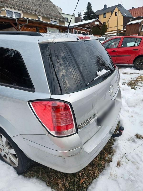 Gebraucht Opel Astra Edition+ 125 PS (91 kW) 2005 Kombi